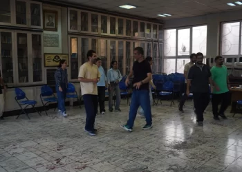 گزارش نشست «شهر تیاتر است» در کانون دانشجویان زرتشتی